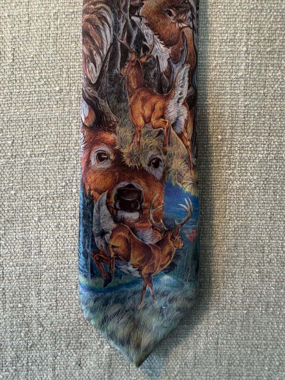 Vintage 1988 Ralph Marlin Don West Deer Wildlife Print Necktie